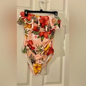 NWTA BEAUTIFUL swimsuit w/attachable strap.Size XL STUNNING GORGEOUS By Kona Sol